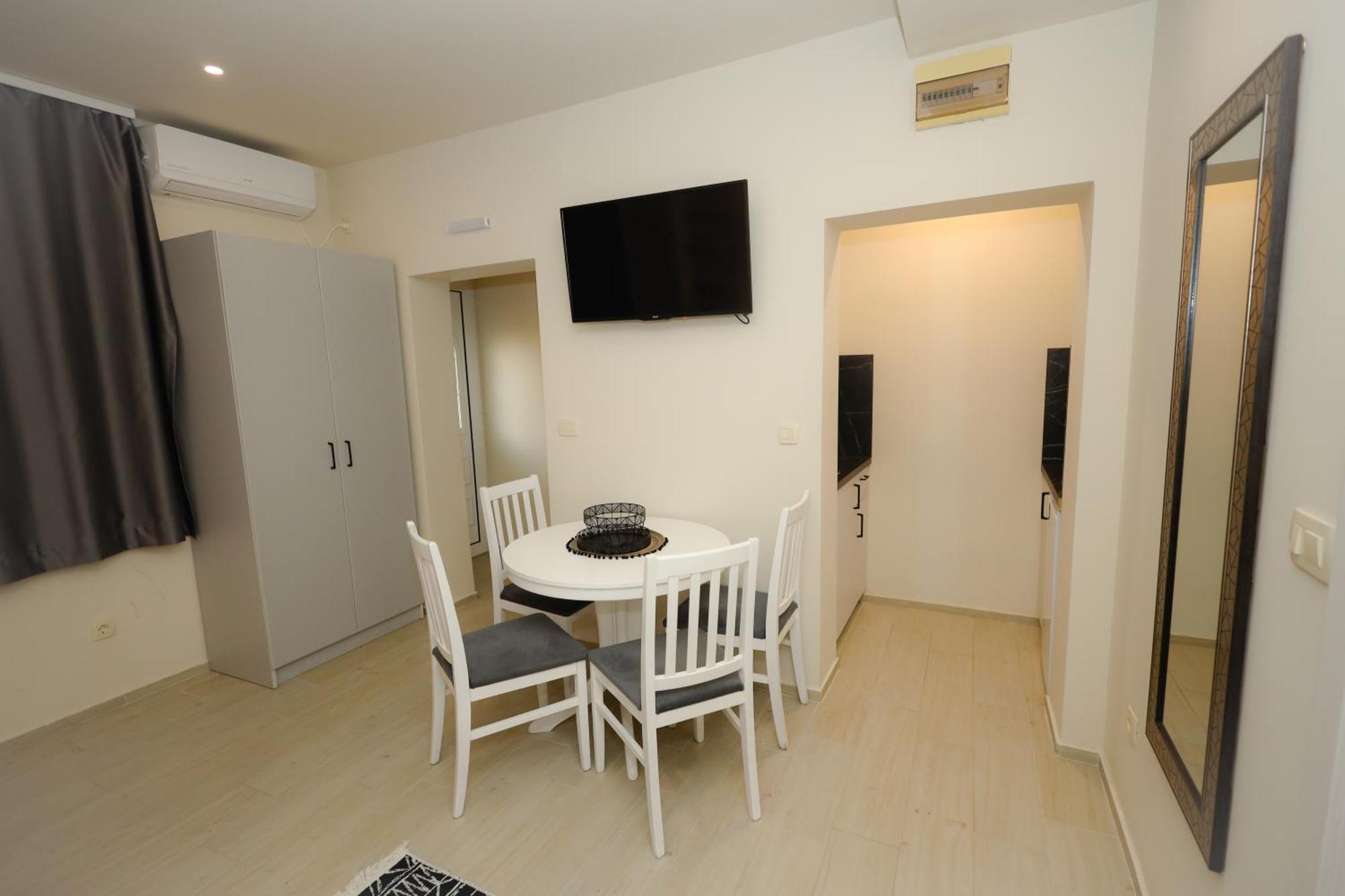 Apartments Milanovic Herceg Novi Pokoj fotografie