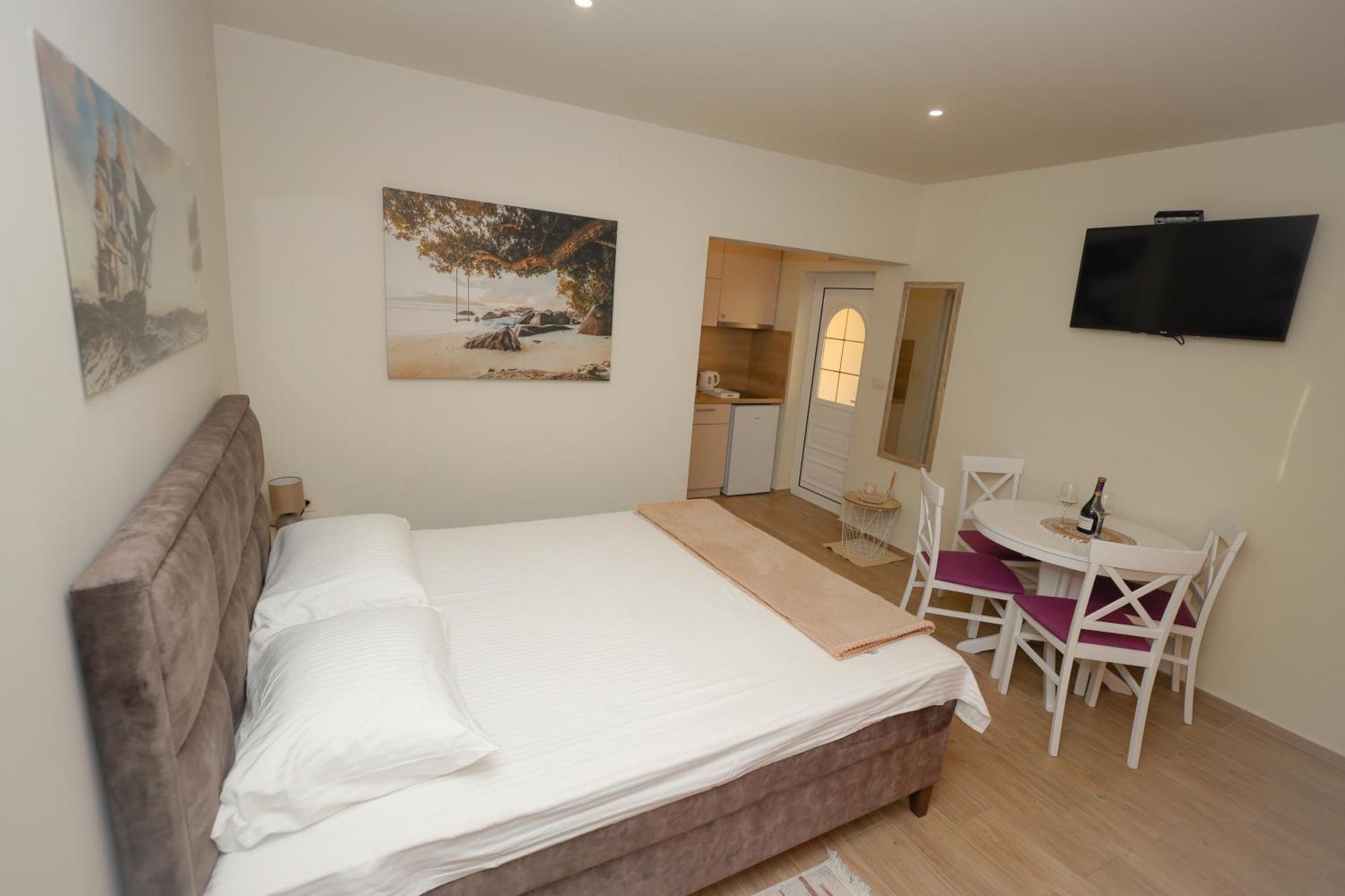 Apartments Milanovic Herceg Novi Pokoj fotografie