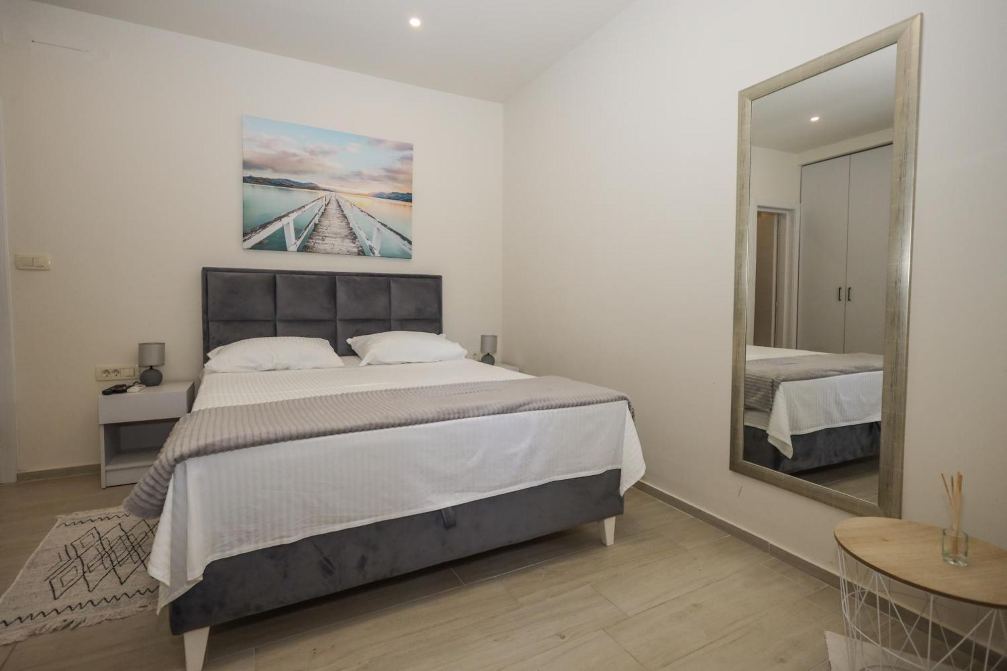 Apartments Milanovic Herceg Novi Pokoj fotografie