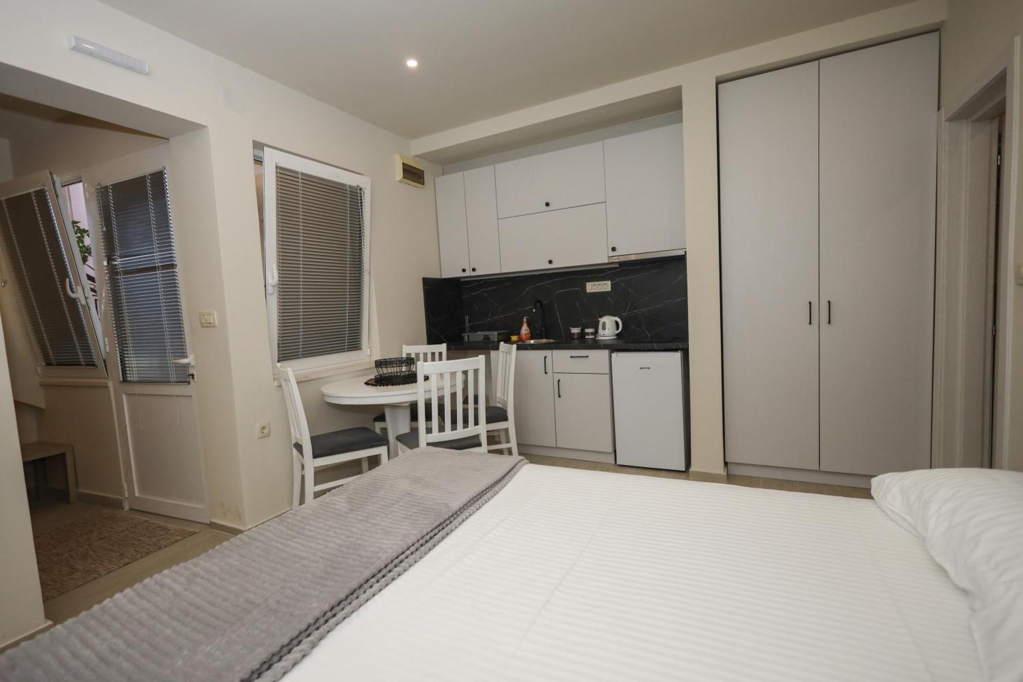 Apartments Milanovic Herceg Novi Pokoj fotografie