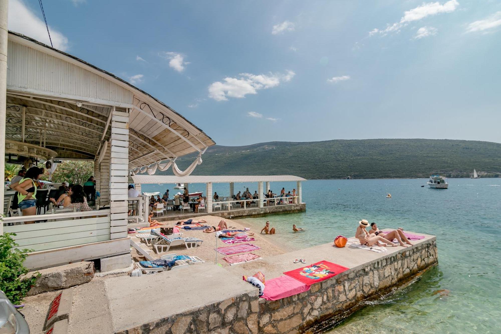 Apartments Milanovic Herceg Novi Pokoj fotografie