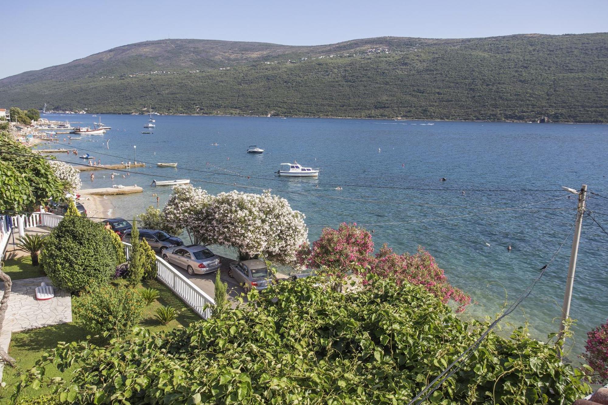 Apartments Milanovic Herceg Novi Pokoj fotografie
