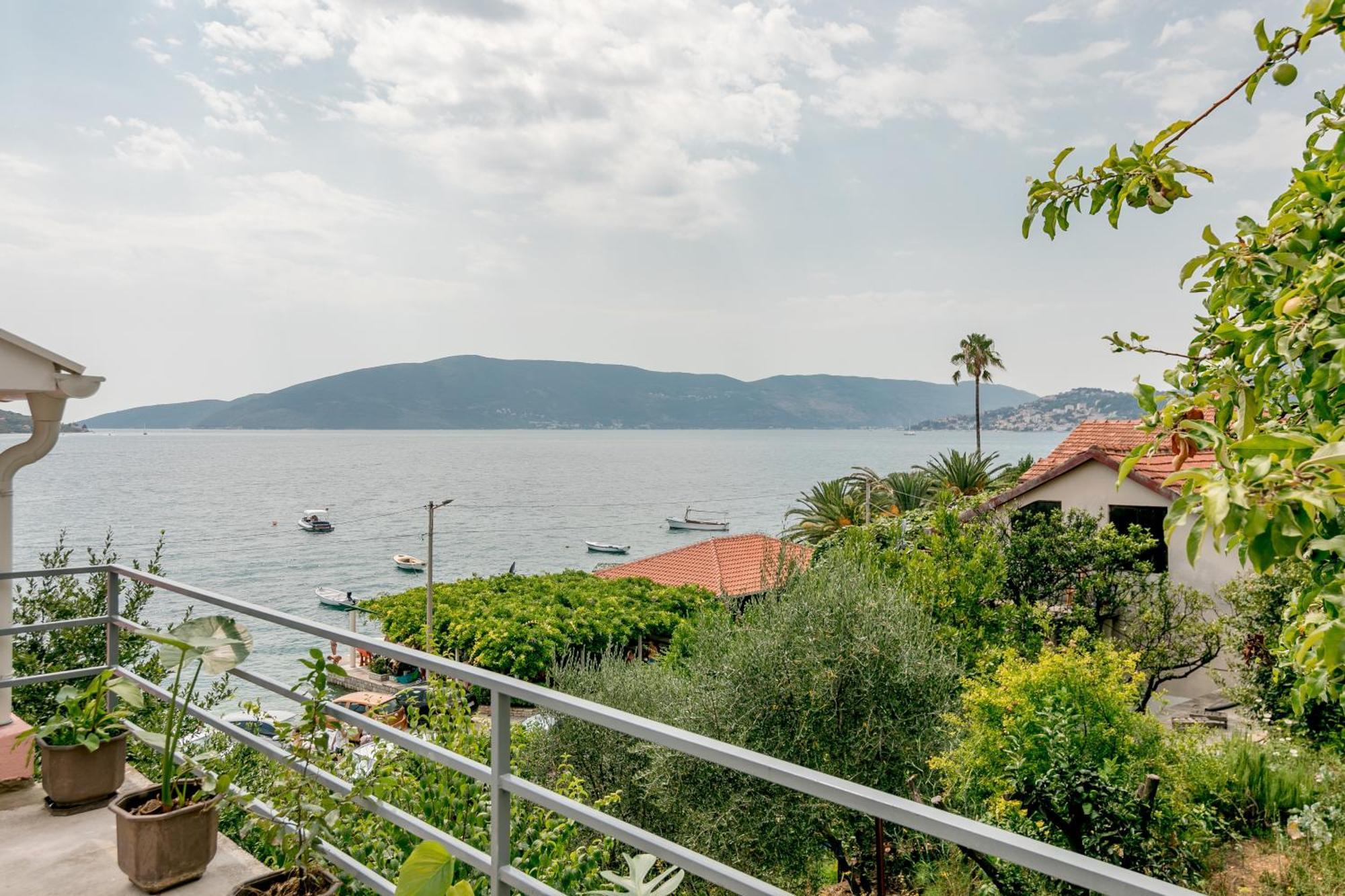 Apartments Milanovic Herceg Novi Pokoj fotografie